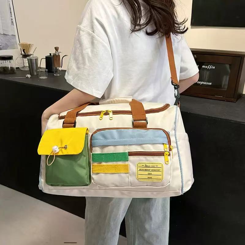 Color Blocking Leisure Fitness Bag